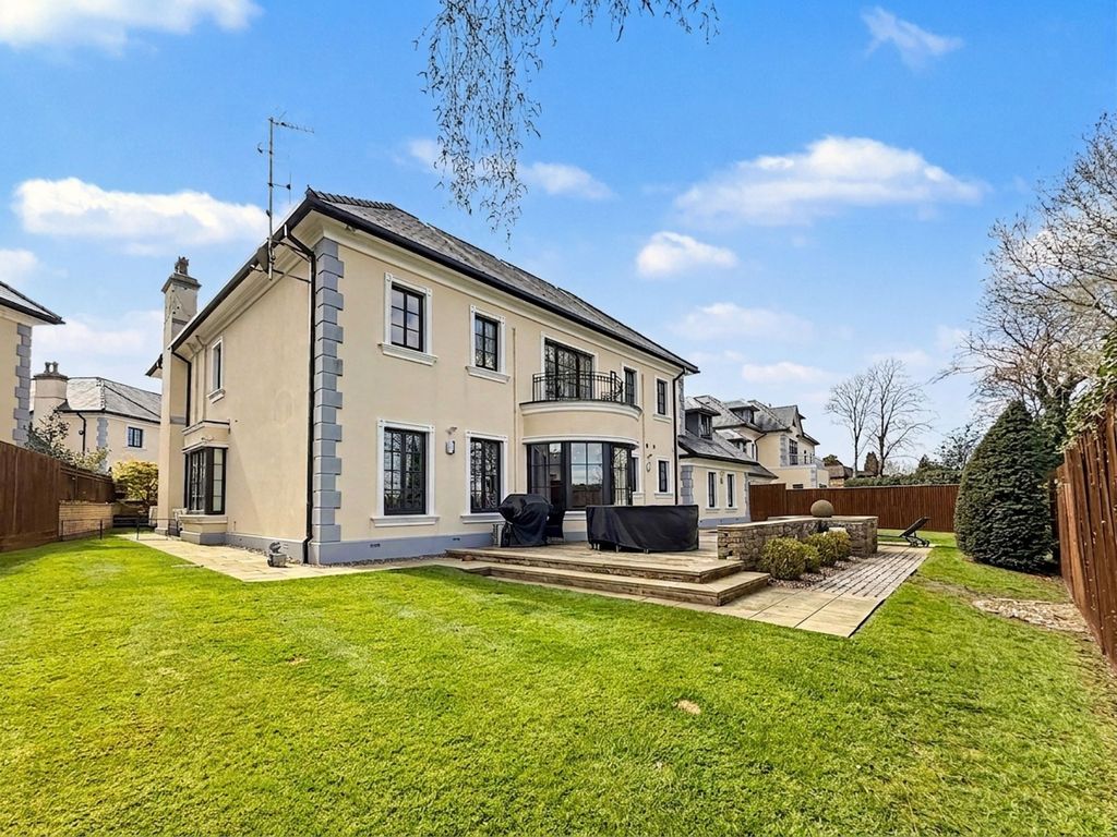 Property photo 3 of 52