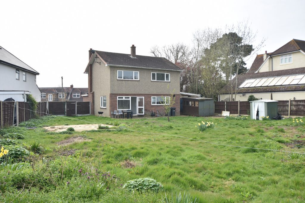 Property photo 3 of 8