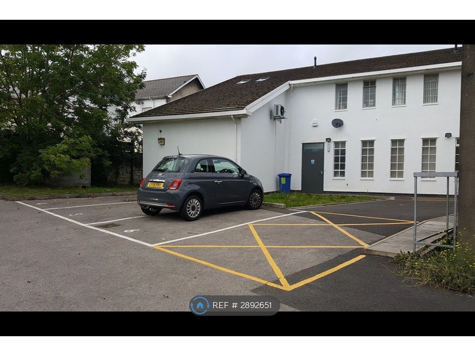 Property photo 1 of 3