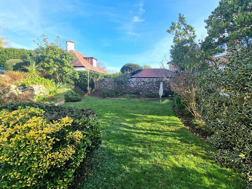 Property photo 2 of 14