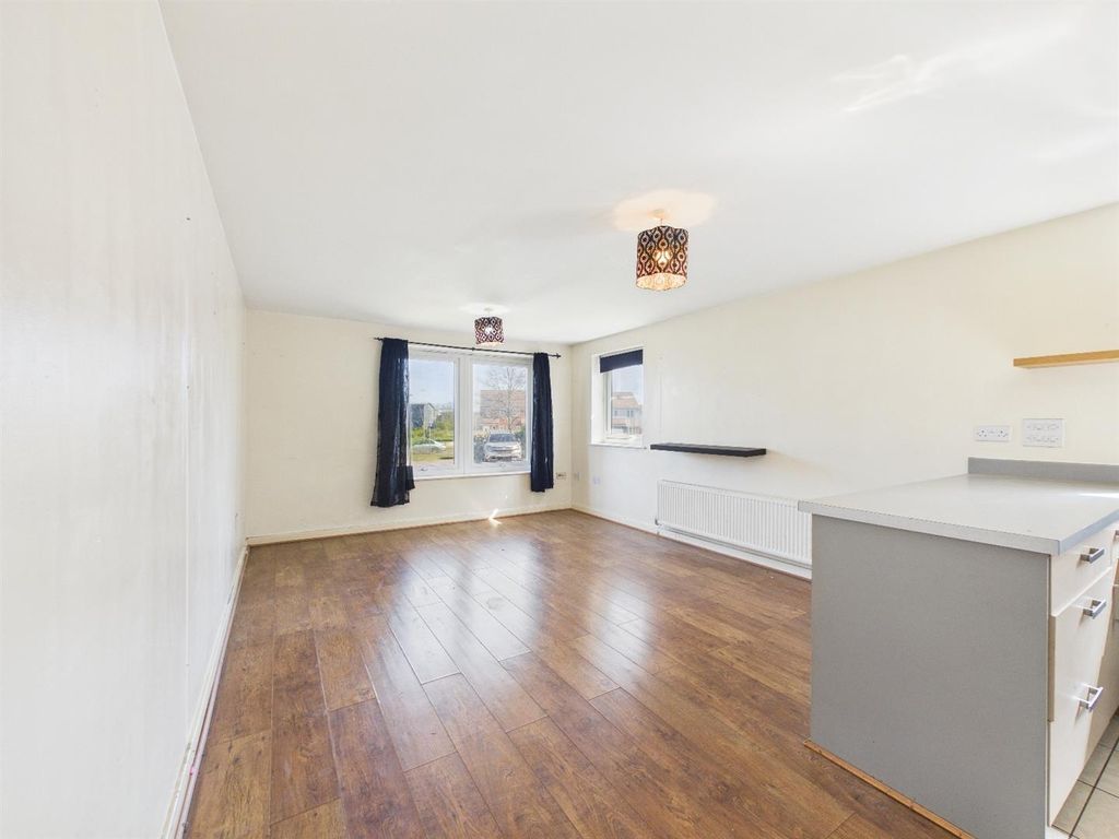 Property photo 2 of 12 Cam02664G0-Pr0126-Still001.Jpg