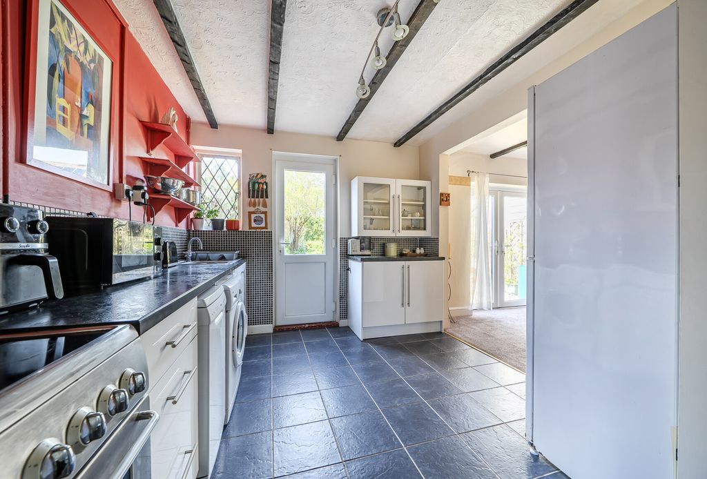 Property photo 2 of 21 1438635-9-69d5382...