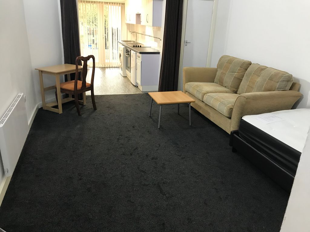 Property photo 2 of 6
