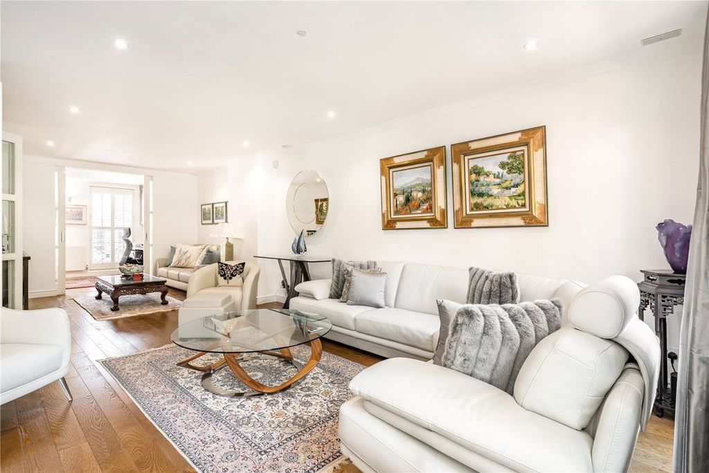 Property photo 3 of 25