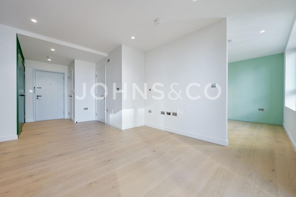 Property photo 2 of 12