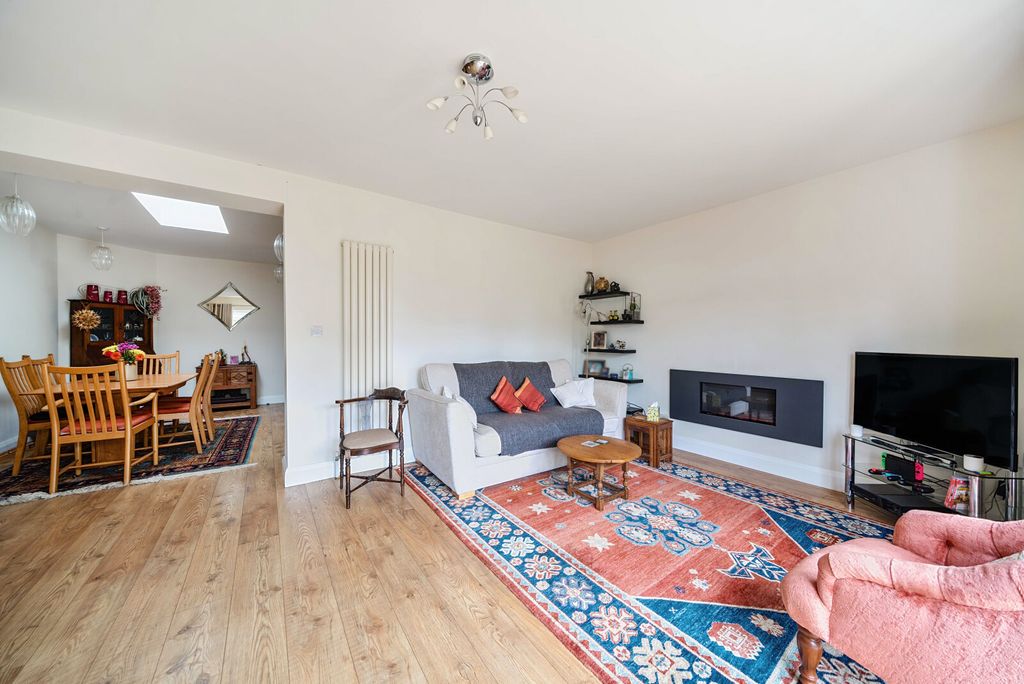 Property photo 2 of 20 1331841-9-68A3296...