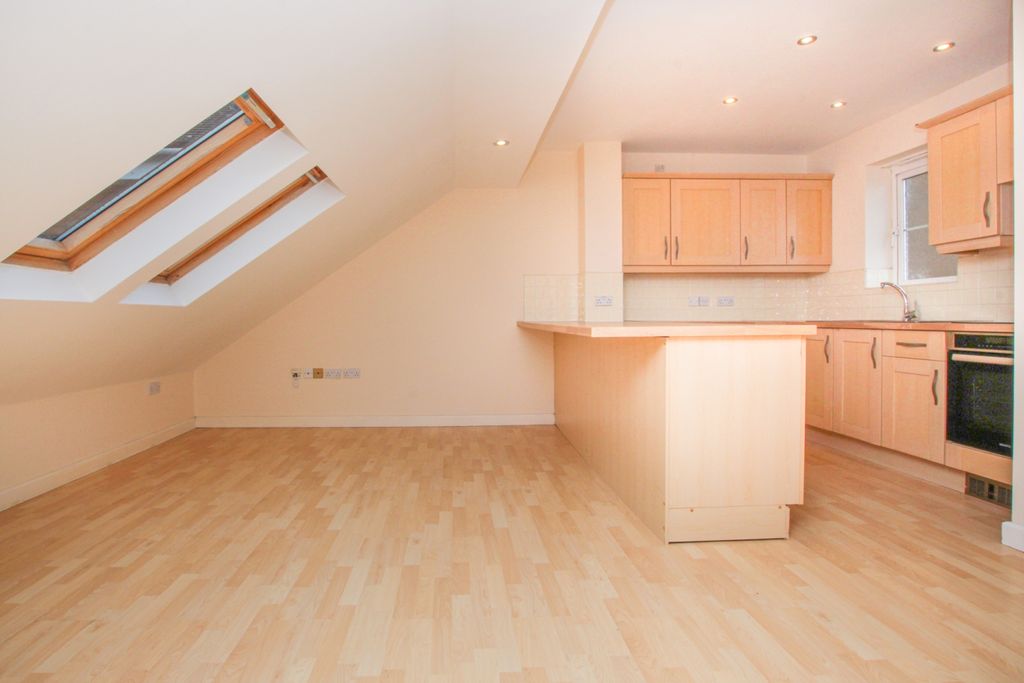 Property photo 3 of 8 Img_4859