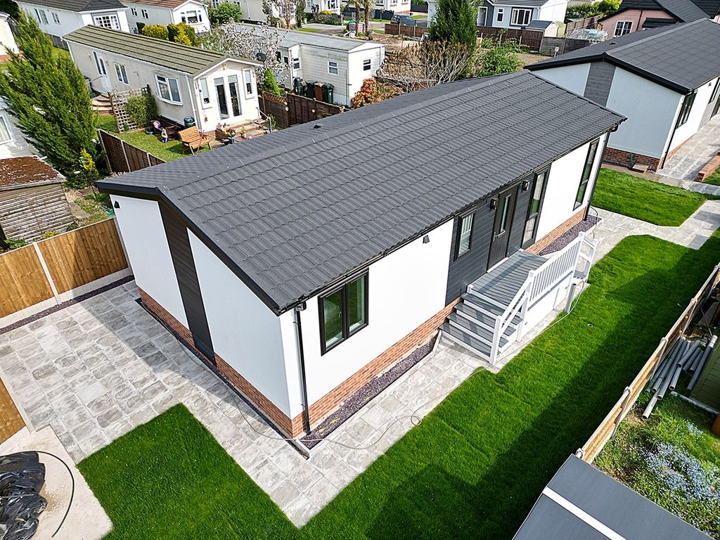 Property photo 1 of 16 Exterior 2