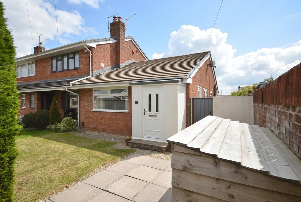 Property photo 1 of 17 Outside