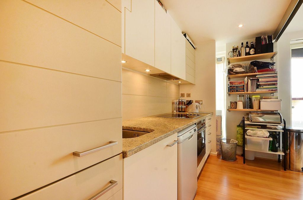 Property photo 3 of 7