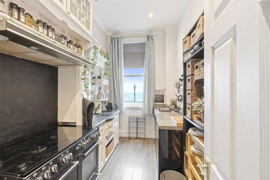 Property photo 3 of 13 Picture No. 16