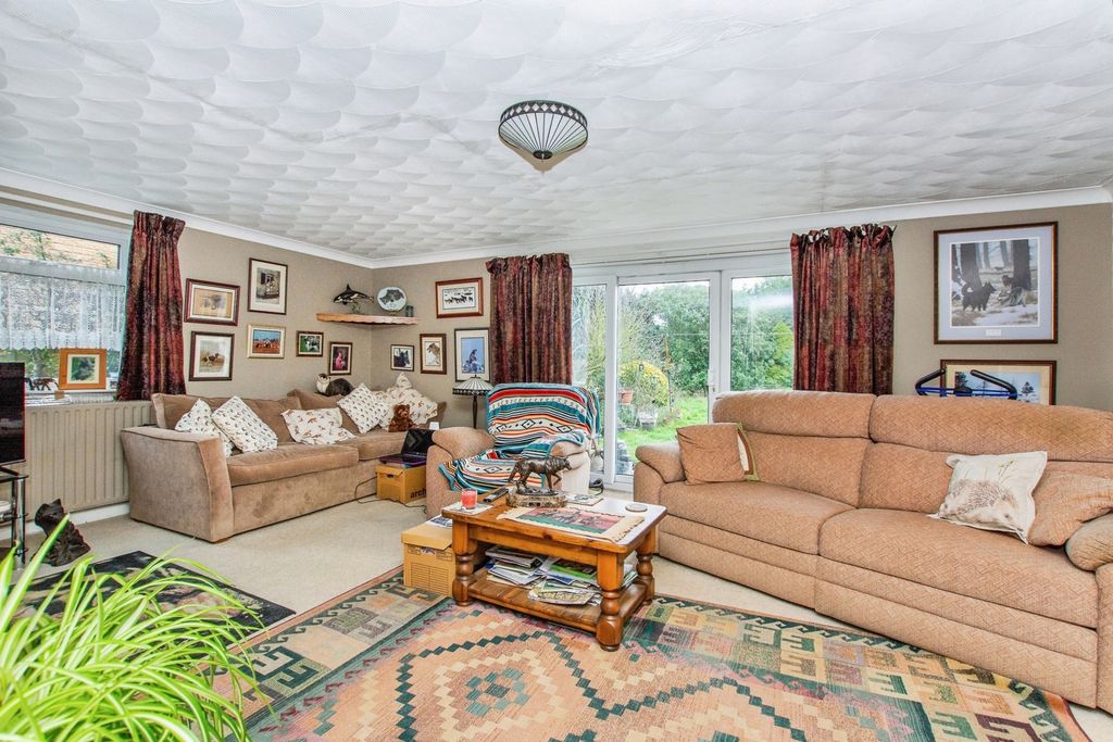 Property photo 2 of 15 Pbox-Img.Jpg