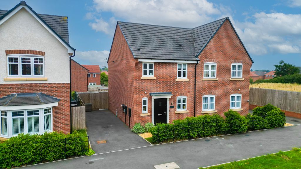Property photo 1 of 21 4338001