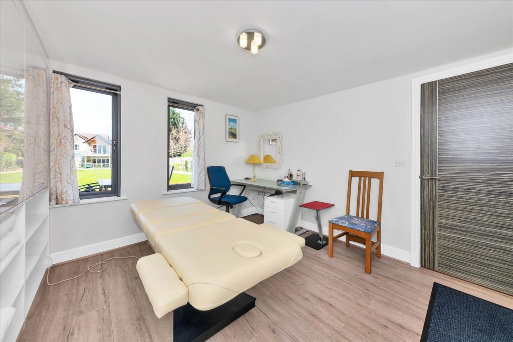 Additional image 17 of 6 bed detached house for saleKings Mill Lane, Great Shelford, Cambridge, Cambridgeshire CB22
