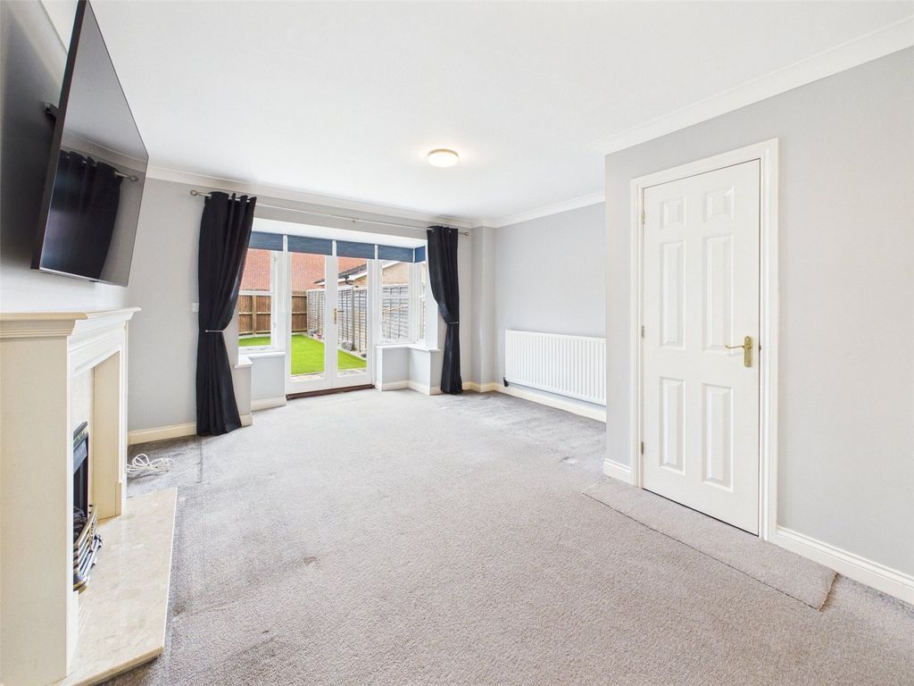 Property photo 3 of 18 Picture No. 05