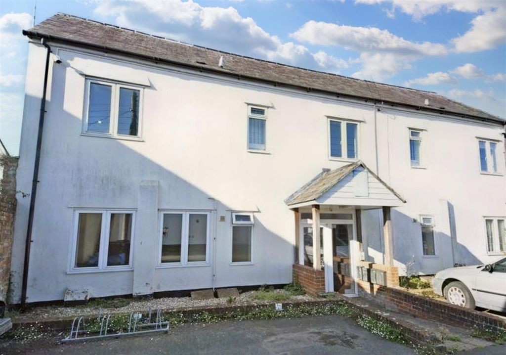 Property photo 1 of 10 8Bf60396-A915-4E66-B800-A2Fadb8E4Ff9.Jpeg