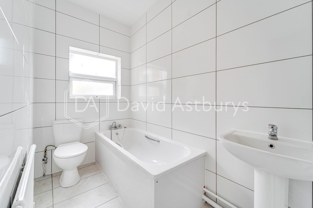 Property photo 3 of 9 Ndb00439_Enfused