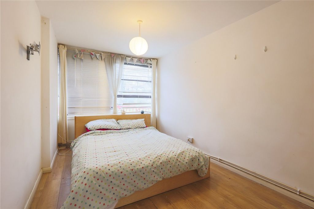 Property photo 3 of 6 Picture No. 08