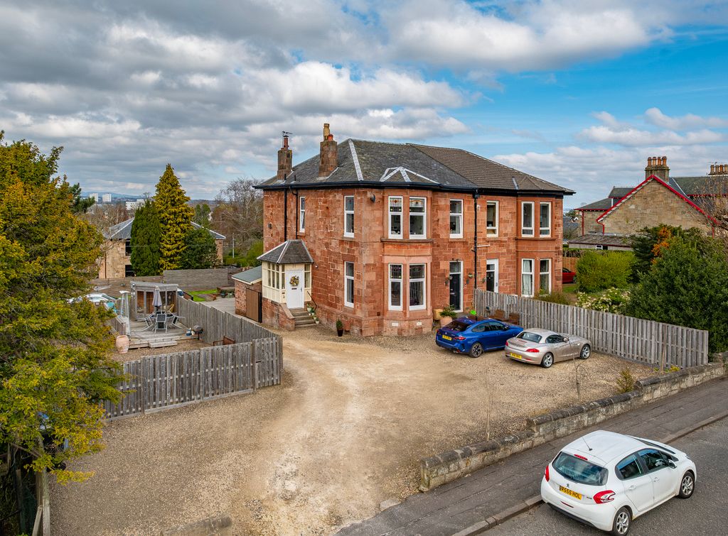 Property photo 1 of 35