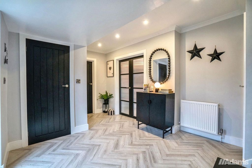 Property photo 3 of 30