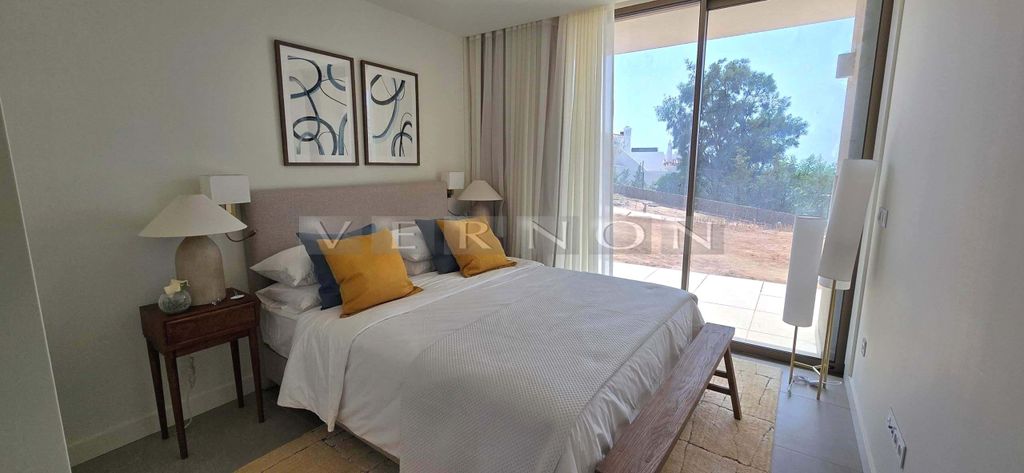 Property photo 2 of 28