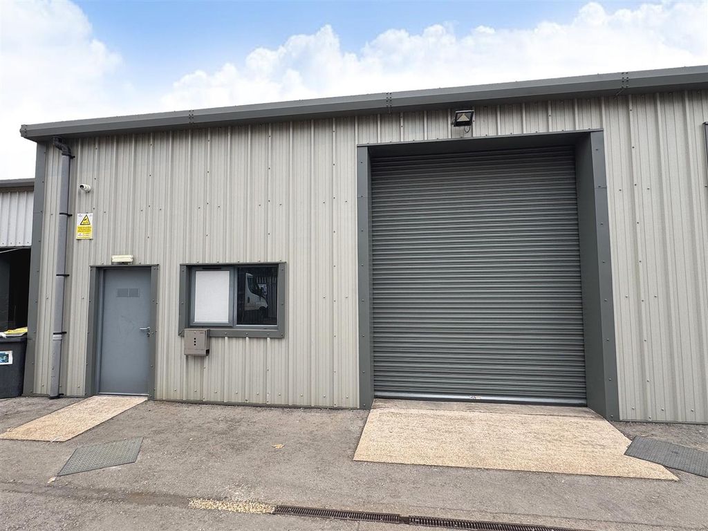 Property photo 1 of 6