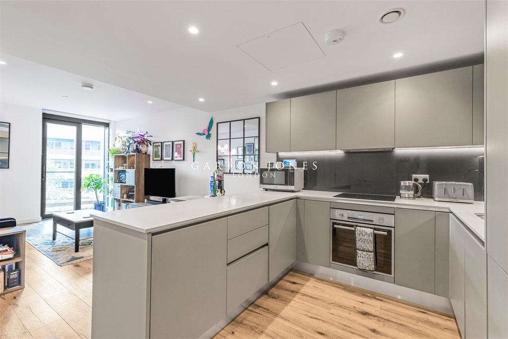 Property photo 2 of 16 Kitchen