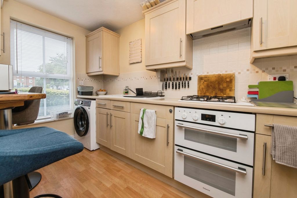 Property photo 3 of 16 Photo