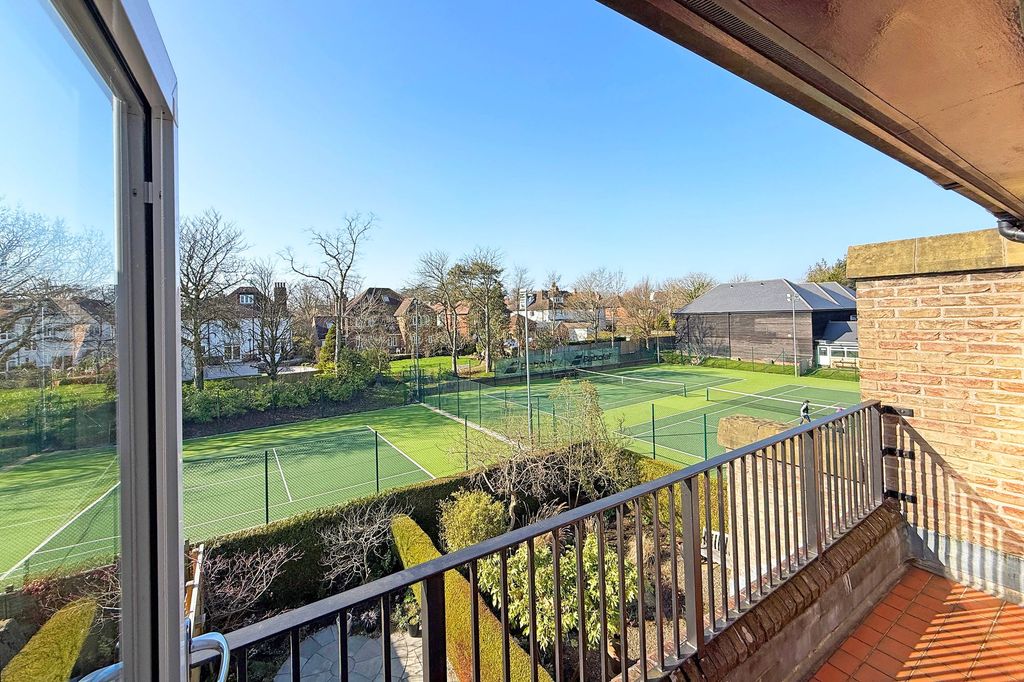 Property photo 3 of 17