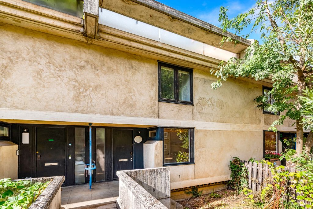Property photo 1 of 24 Exterior