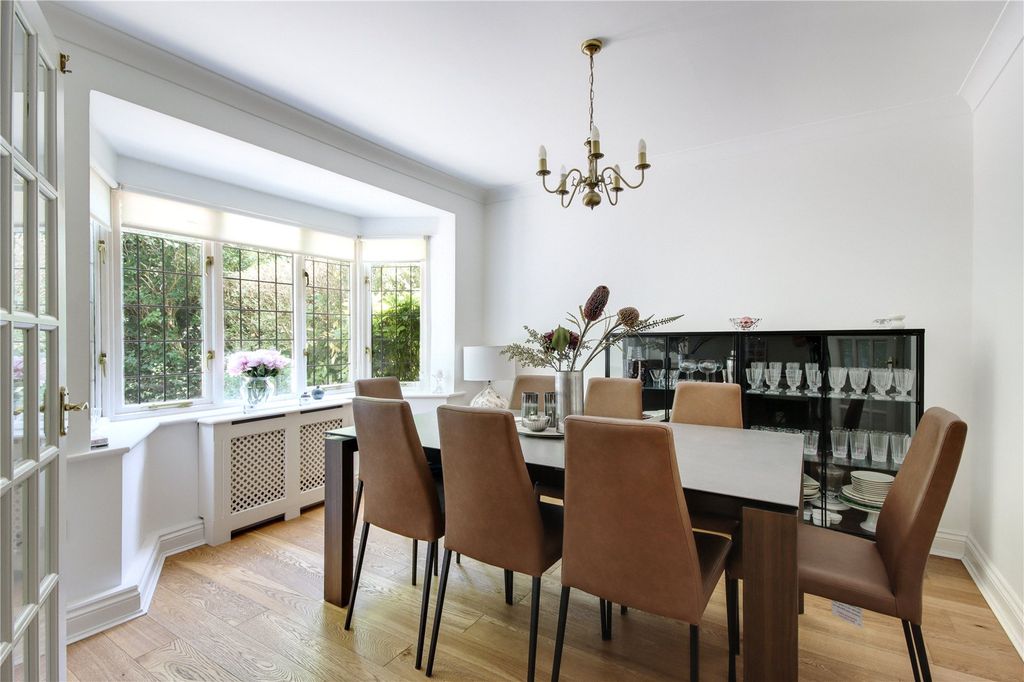 Property photo 3 of 12 Dining Room
