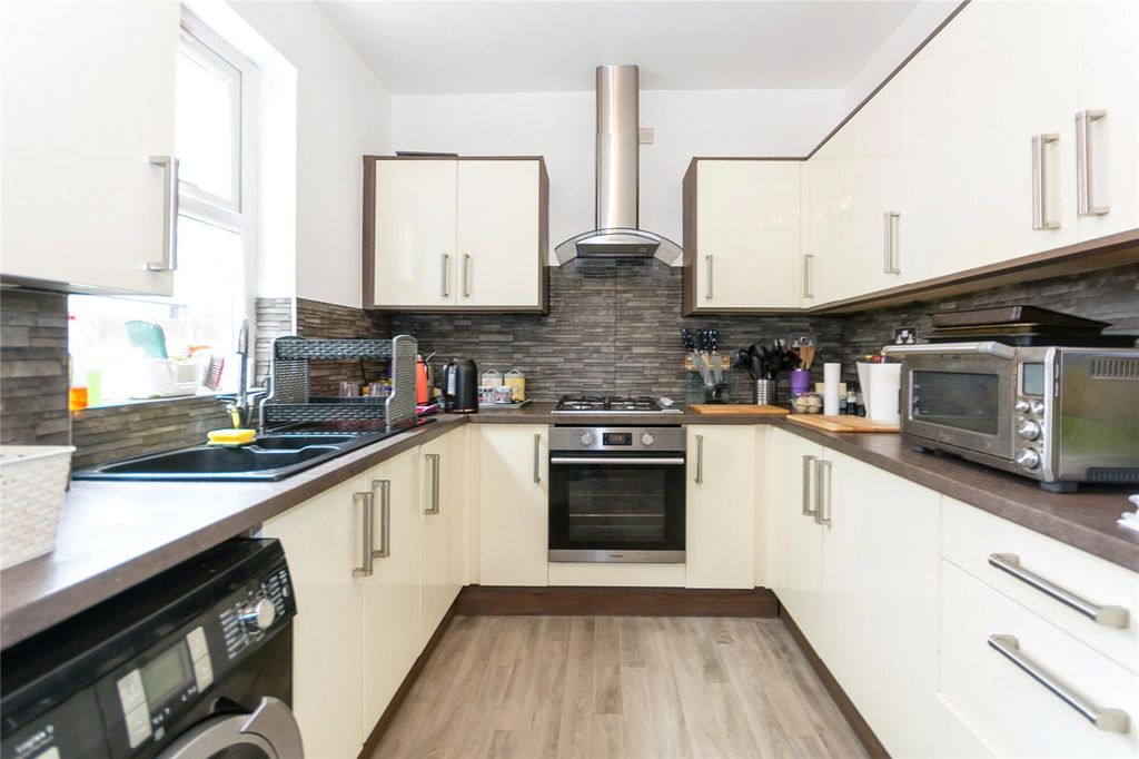 Property photo 3 of 14 Picture No. 06