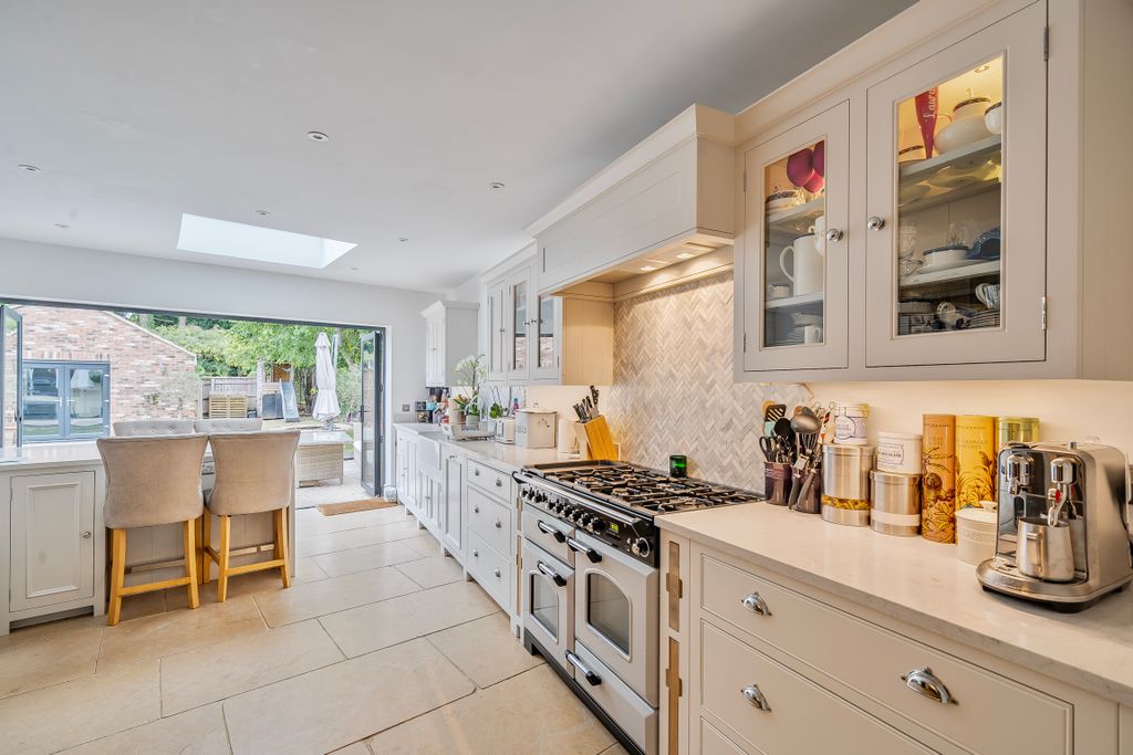 Property photo 2 of 25 1313423471768A61533Db37413