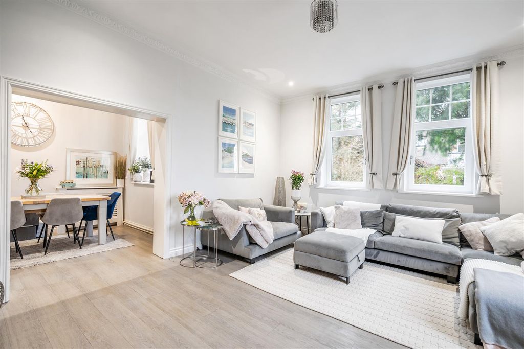 Property photo 3 of 20 19 Catherines Close_15.Jpg