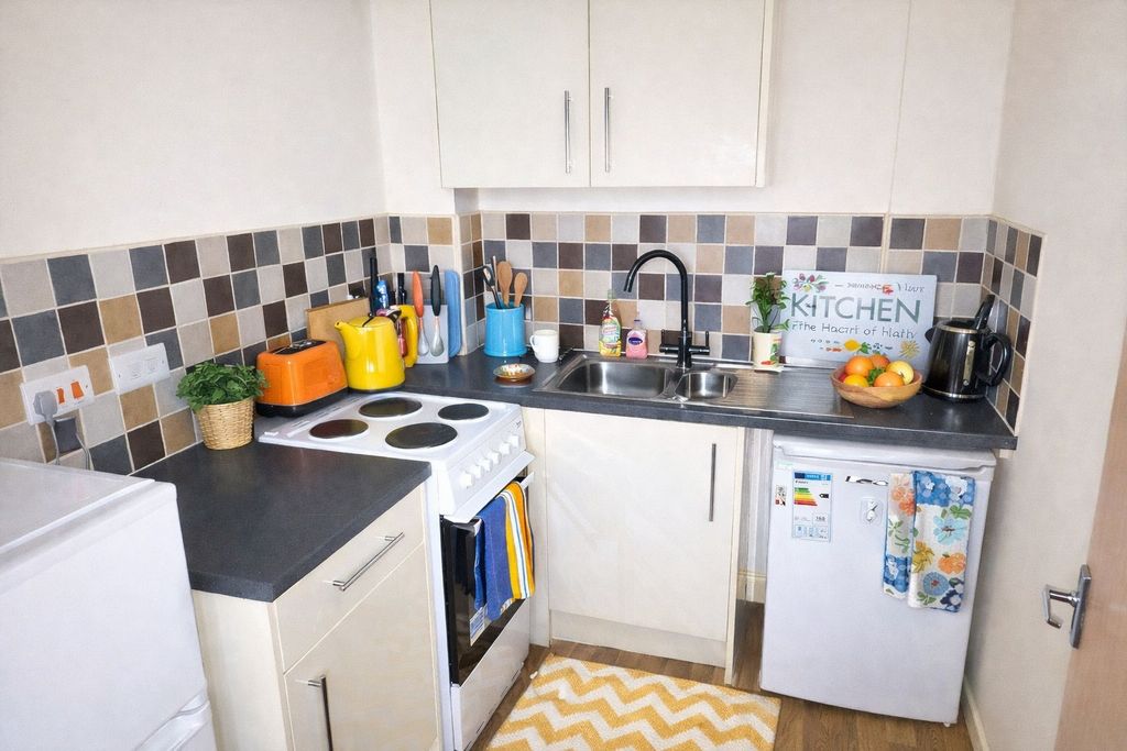 Property photo 3 of 4