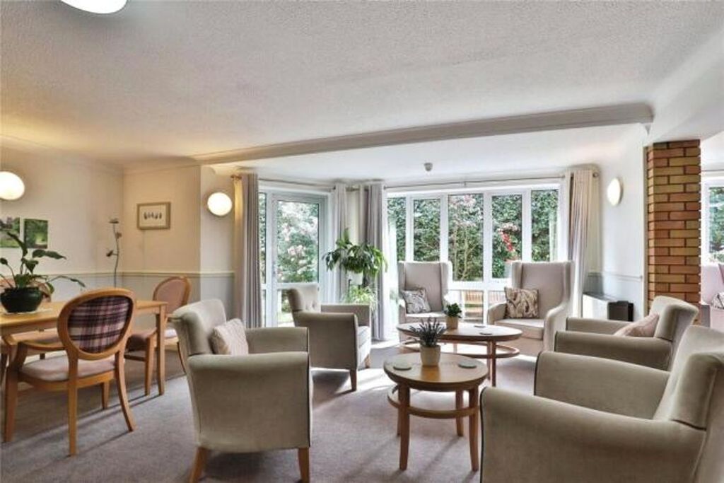 Property photo 2 of 7