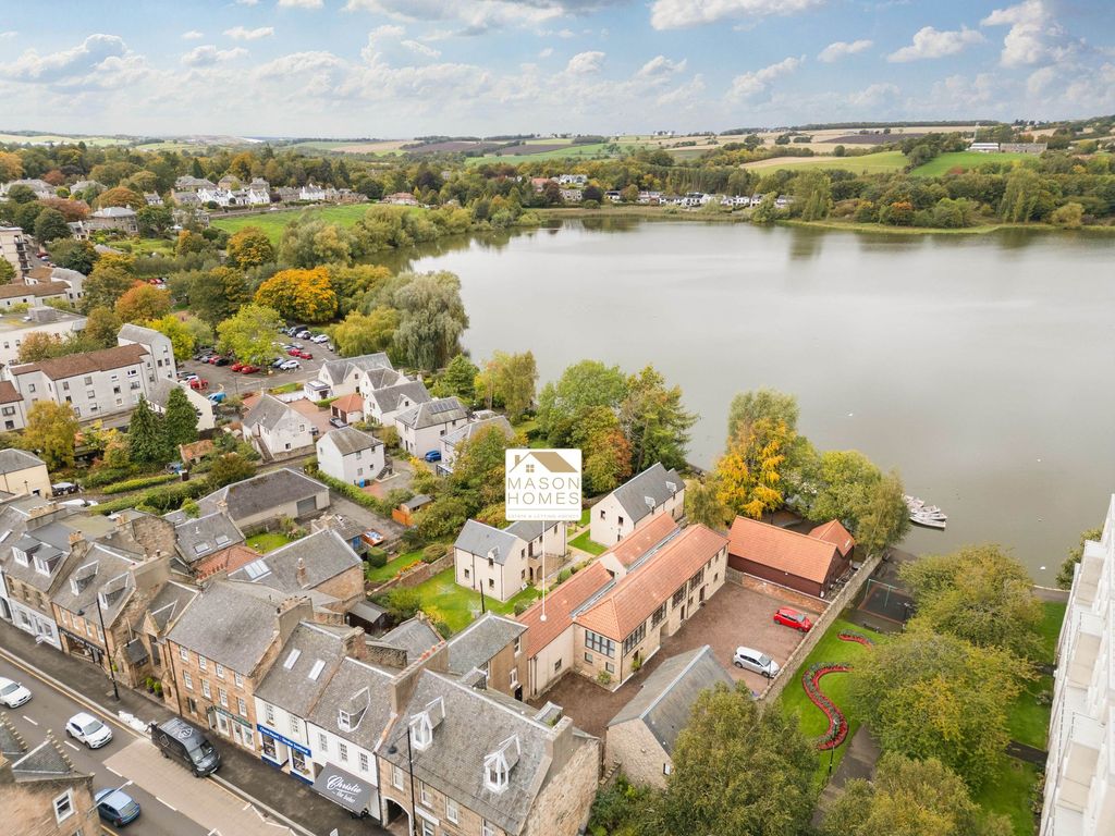 Property photo 3 of 21