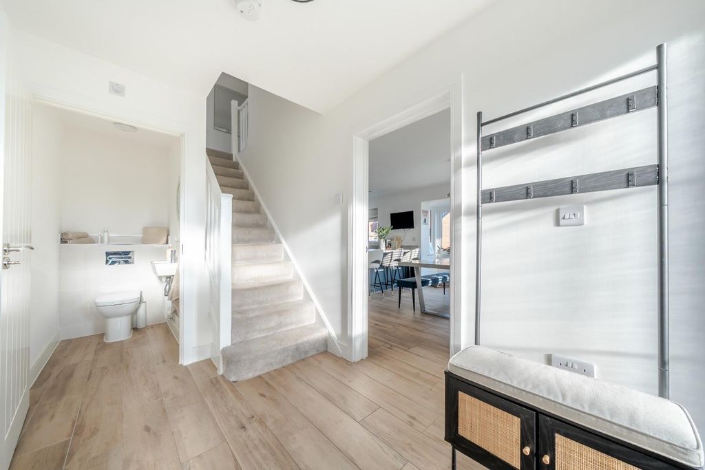 Property photo 3 of 27 Dsc06318-Hdr.Jpg