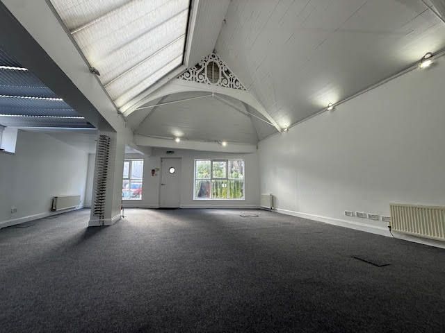 Property photo 3 of 10 Photo 3