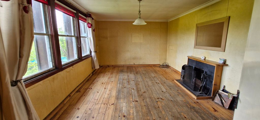 Property photo 2 of 14 2