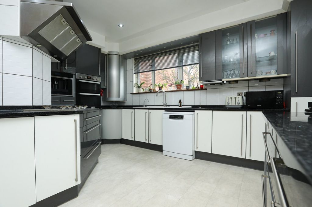 Property photo 2 of 20 Picture 2