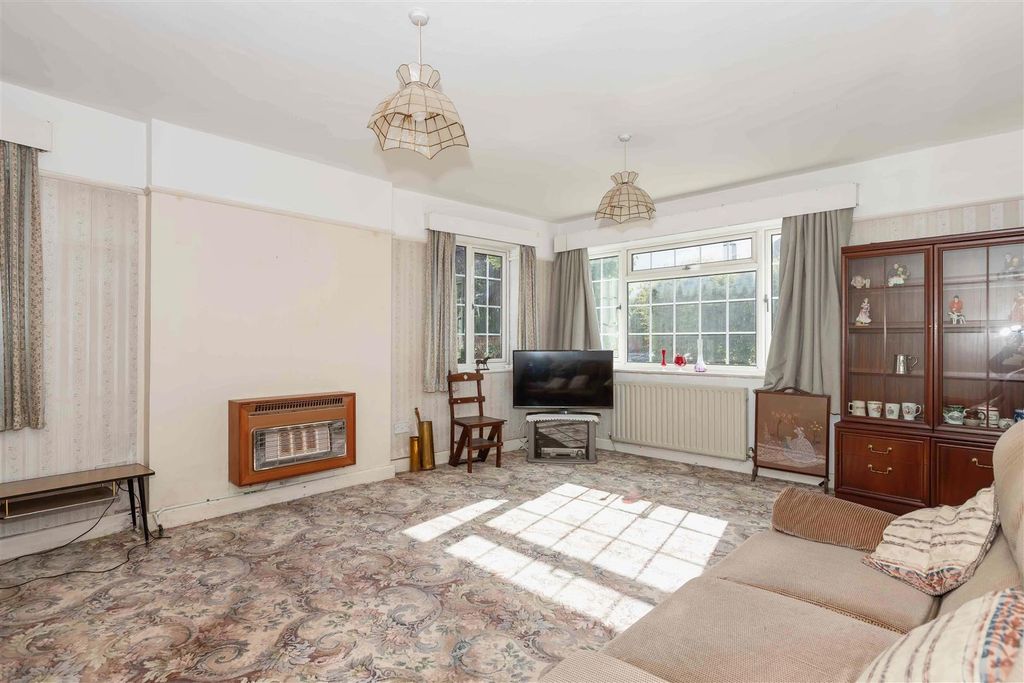 Property photo 3 of 17 Ringmer Rd_9.Jpg