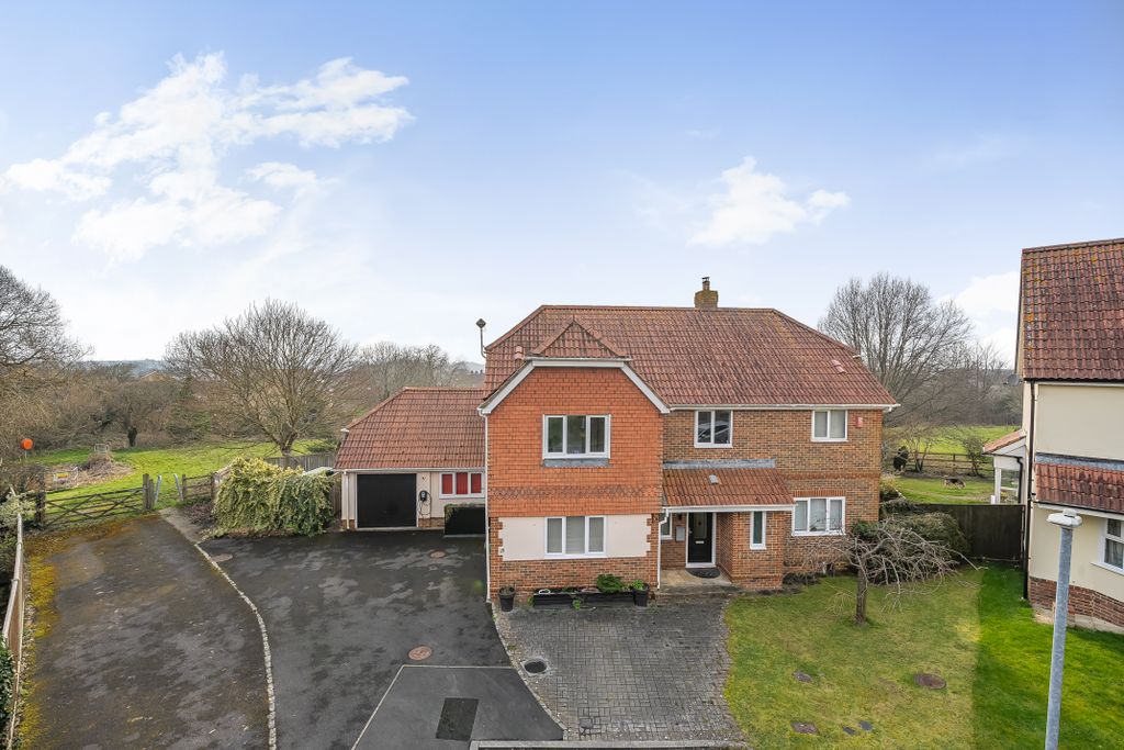 Property photo 1 of 20 12613571
