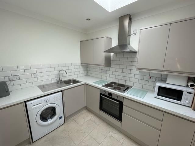 Property photo 2 of 10 8 Chaple Kitchen.Jpg