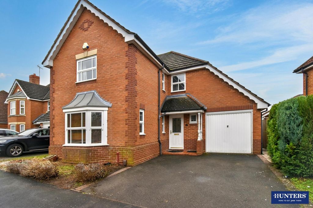 Property photo 1 of 18 Front (Exterior)