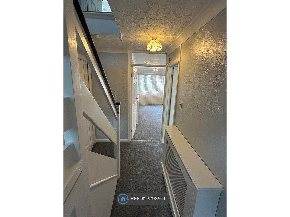 Property photo 2 of 12 Entrance