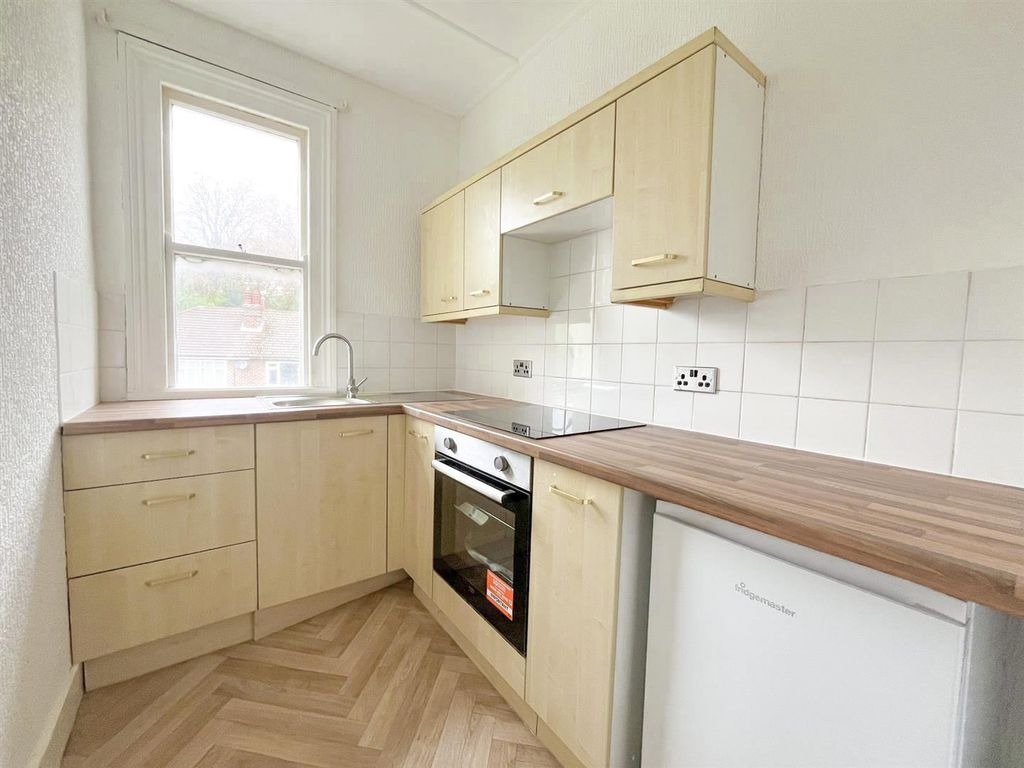 Property photo 2 of 16 Kitchen