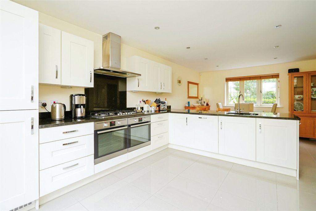 Property photo 3 of 20 Picture No. 19