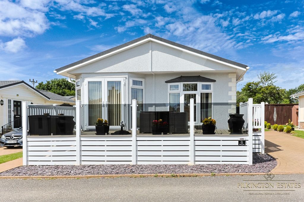 Property photo 1 of 22 4307310