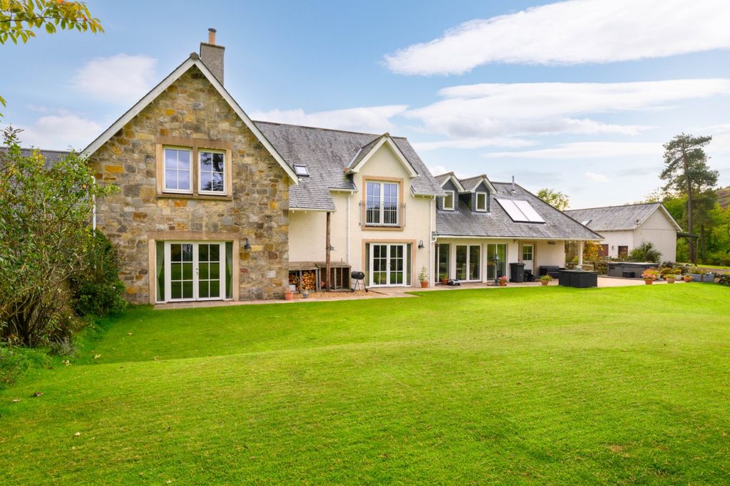Property photo 3 of 33 Glenwick House